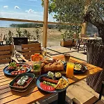 Relax Place & Restaurant *