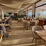 Relax Place & Restaurant 酒店