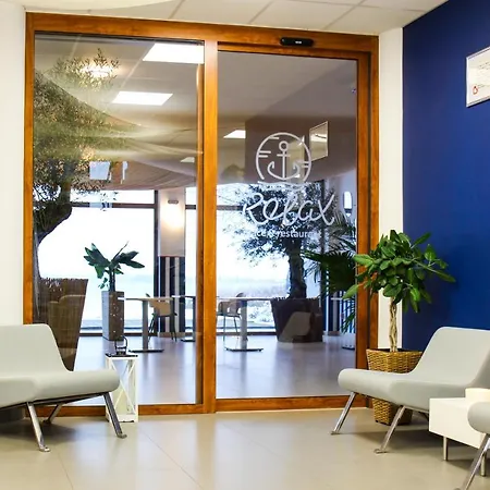 Relax Place & Restaurant Zegrze Poludniowe