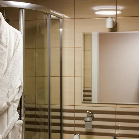 Relax Place & Restaurant Zegrze Poludniowe