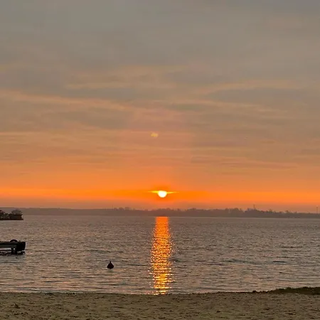 Relax Place & Restaurant *