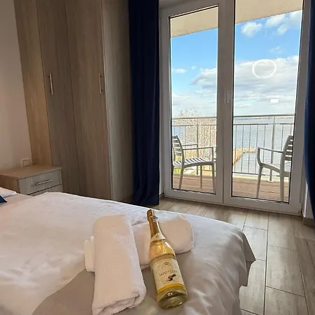 Hotel Relax Place & Restaurant Zegrze Poludniowe