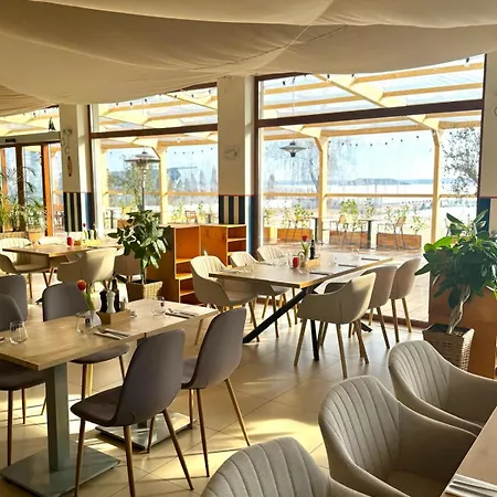 Relax Place & Restaurant