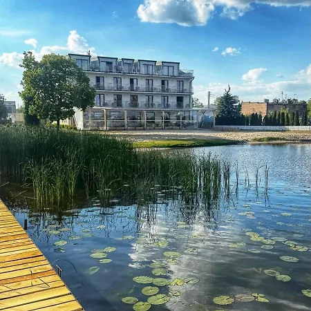 Relax Place & Restaurant *