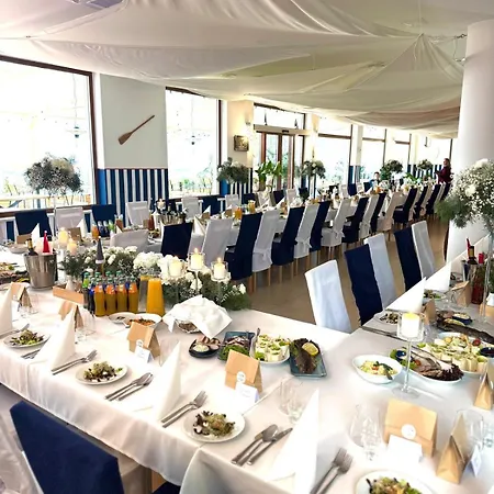 Relax Place & Restaurant Hotel