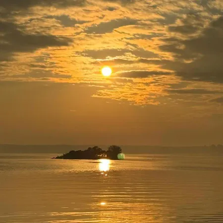 Relax Place & Restaurant * Zegrze Poludniowe