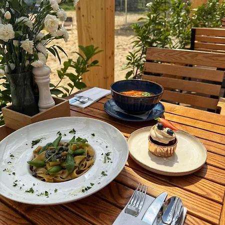 Hotel Relax Place&restaurant Zegrze Poludniowe