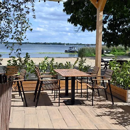 Relax Place & Restaurant * Zegrze Poludniowe