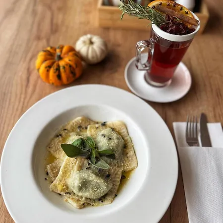 Szálloda Relax Place & Restaurant *