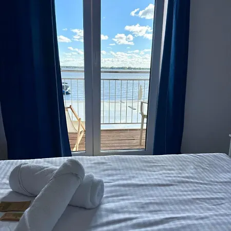 Relax Place & Restaurant * Zegrze Poludniowe